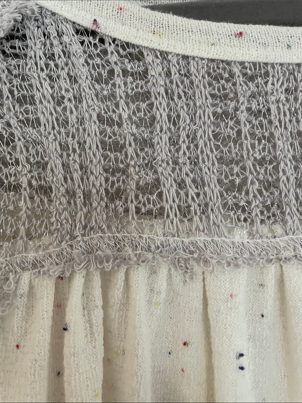 Three Bird Nest Ruffled Top - Picture 3 of 4